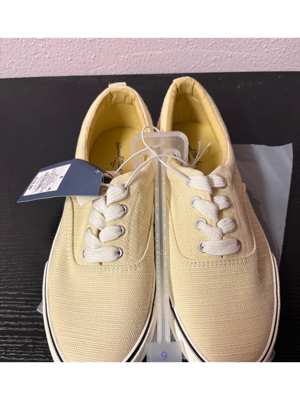 Universal Thread Yellow Canvas Sneakers Women Size 6 NWT